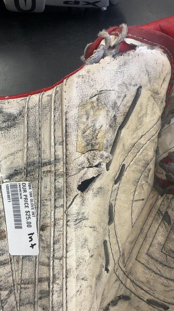 Reebok Goalie Catcher 18K Red/White Used Intermediate

Some damaged to it on the lower palm and at the top.  Priced for street or backup use
