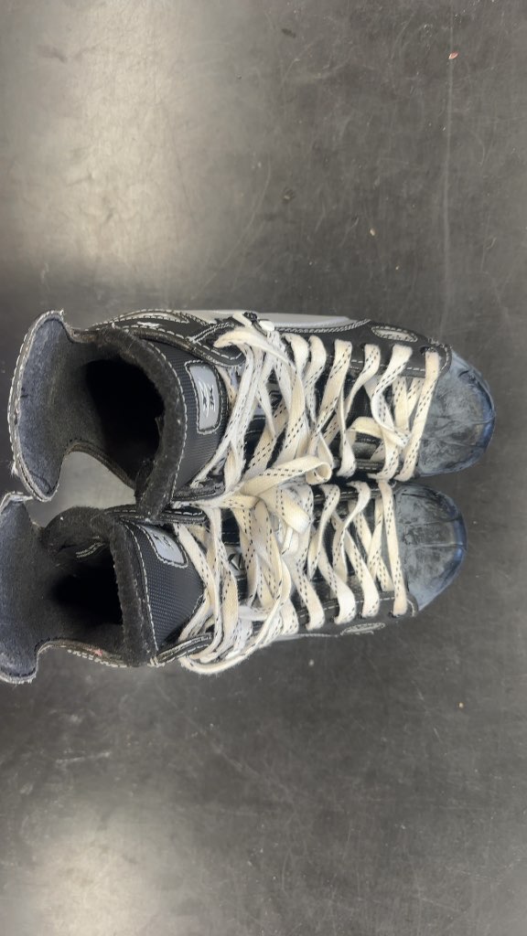 Reebok RBK 3K Hockey Skates Used Size 4
