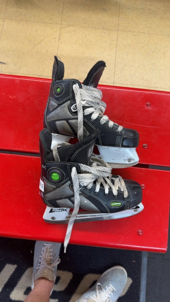 Reebok RBK Pump Hockey Skates Used Size 3.5