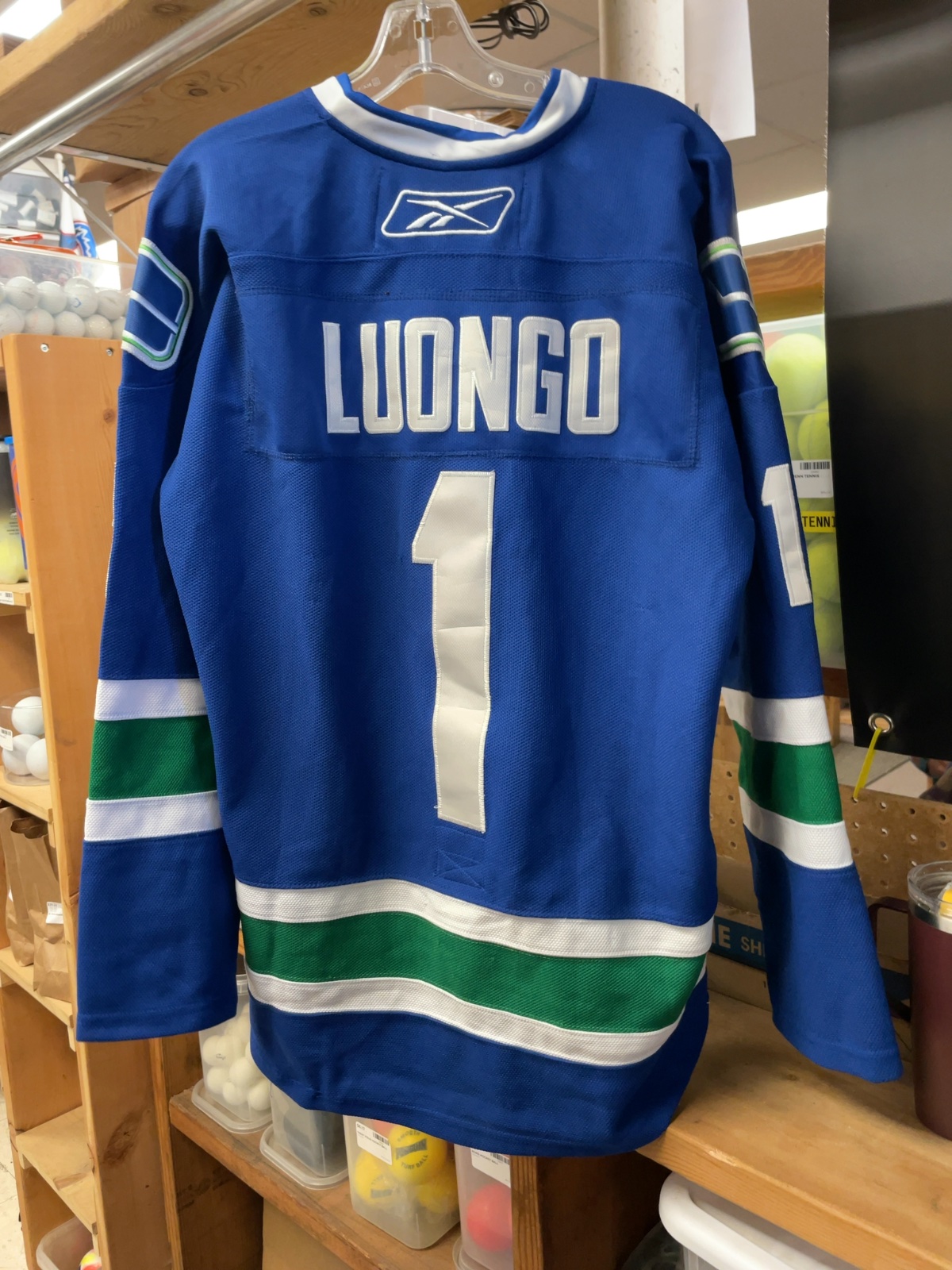 Reebok Vancouver Canucks Luongo #1 Size XL Hockey Jersey