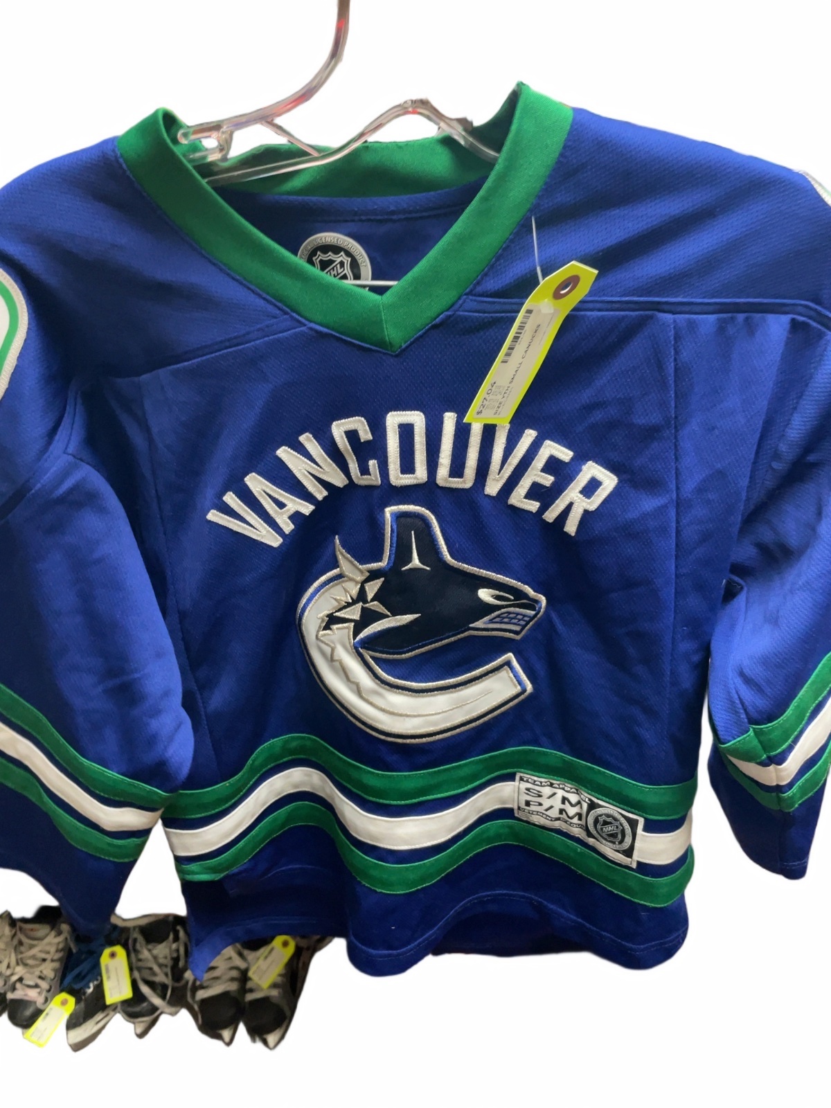Reebok Vancouver Canucks Youth S/M Hockey Jersey - image 1