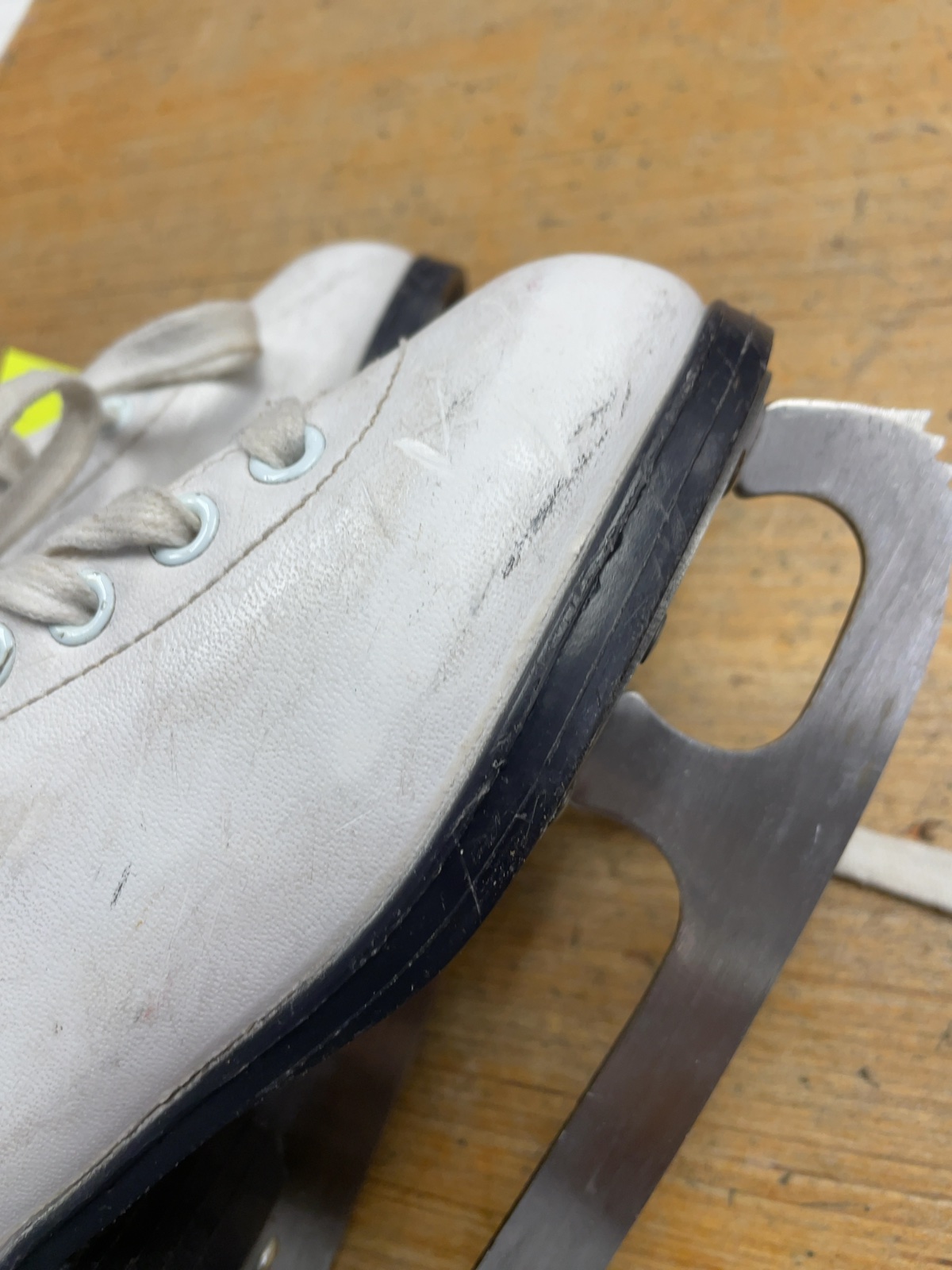 Riedell Cameo Figure Skates Size 11C White