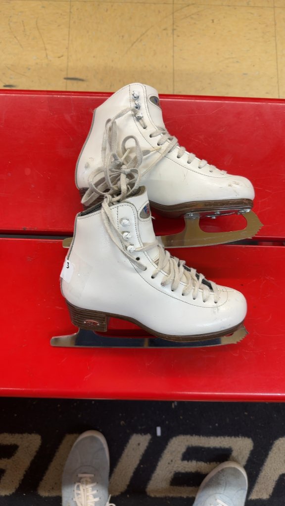 Riedell Figure Skates White Used Size 3