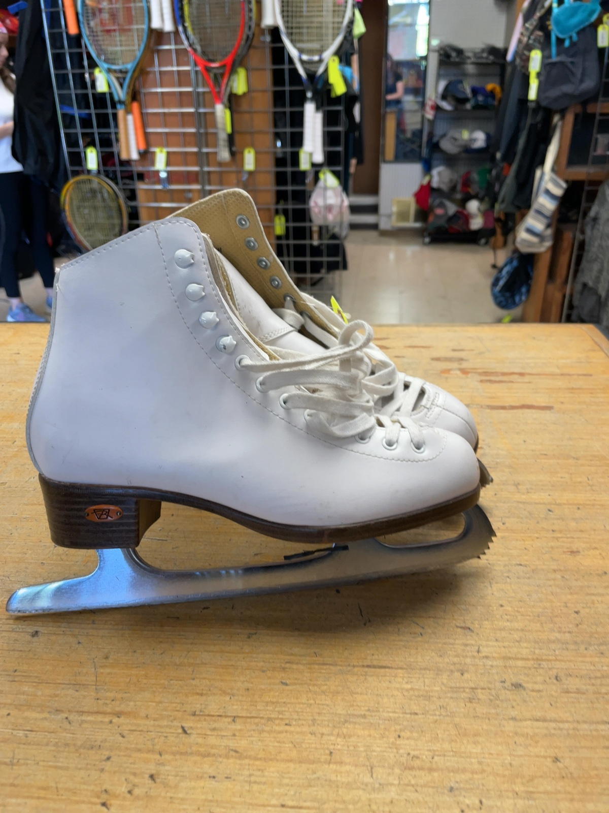 Riedell White Figure Skates Size 6