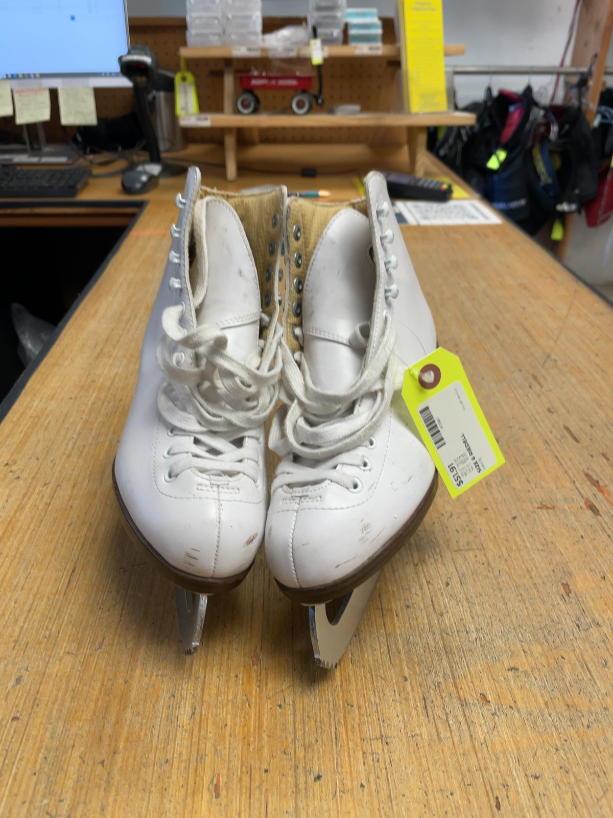 Riedell White Figure Skates Size 6