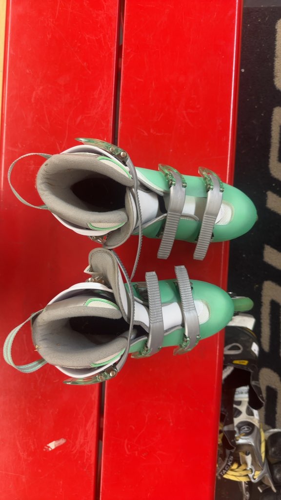 Roller Derby V-Tech 500 Adjustable Inline Skates - White/Mint Green - Size 6-9