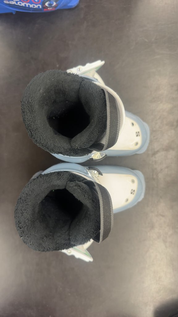 Salomon Kids Ski Boots T1 Light Blue Used Size 17.5