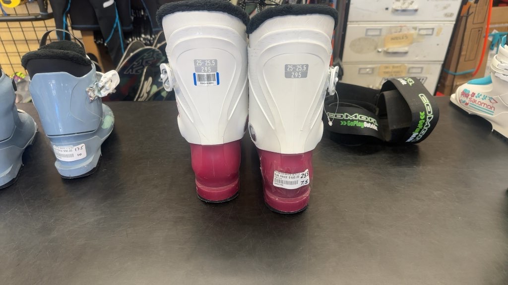 Salomon Ski Boots T3 Pink/White Used Size 25.5