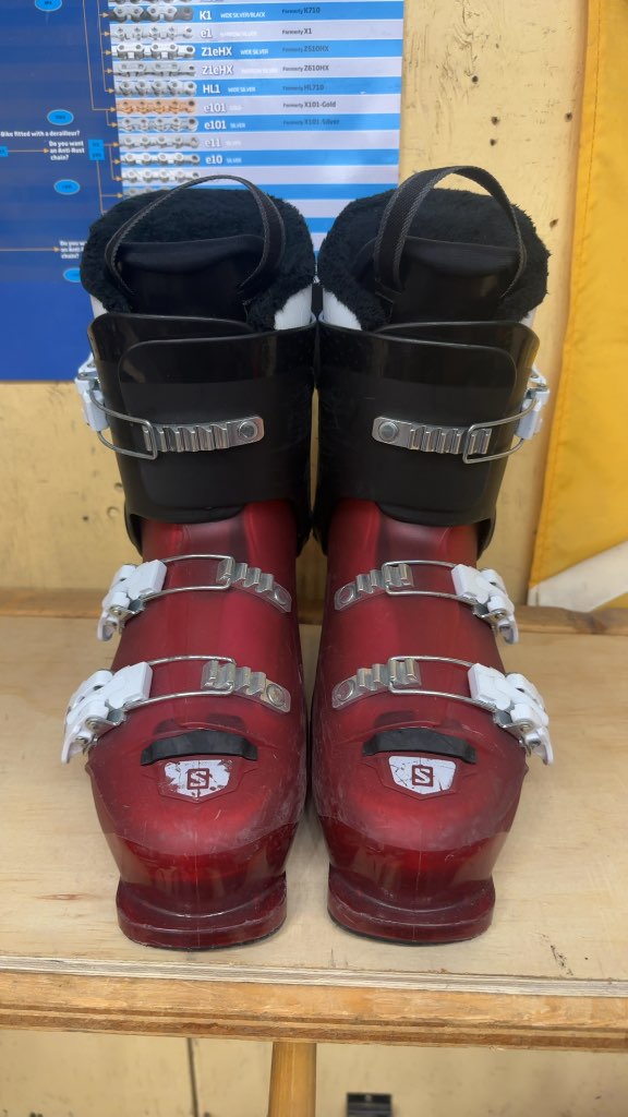 Salomon T3 Ski Boots Red/Black Used Size 25.5