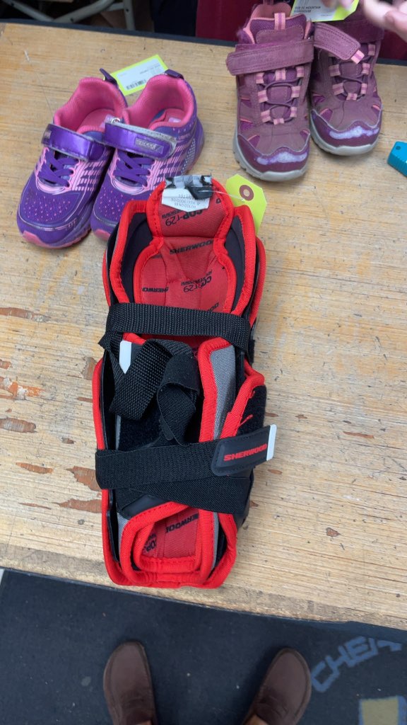 Sherwood Code I 9" Hockey Shin Pads