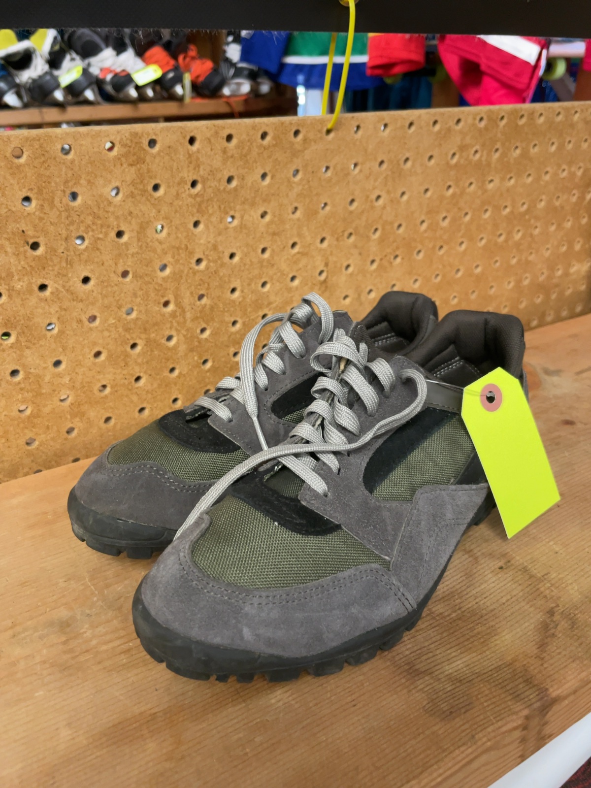 Shimano Cycling Shoes Ladies Size 8 Green/Grey