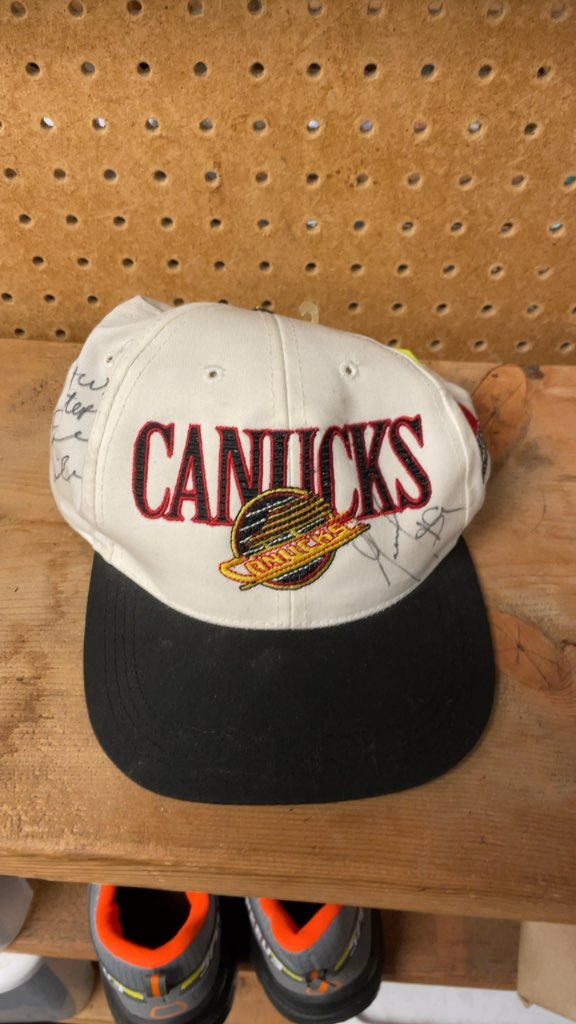 Signed Vancouver Canucks Snapback Hat - White/Black