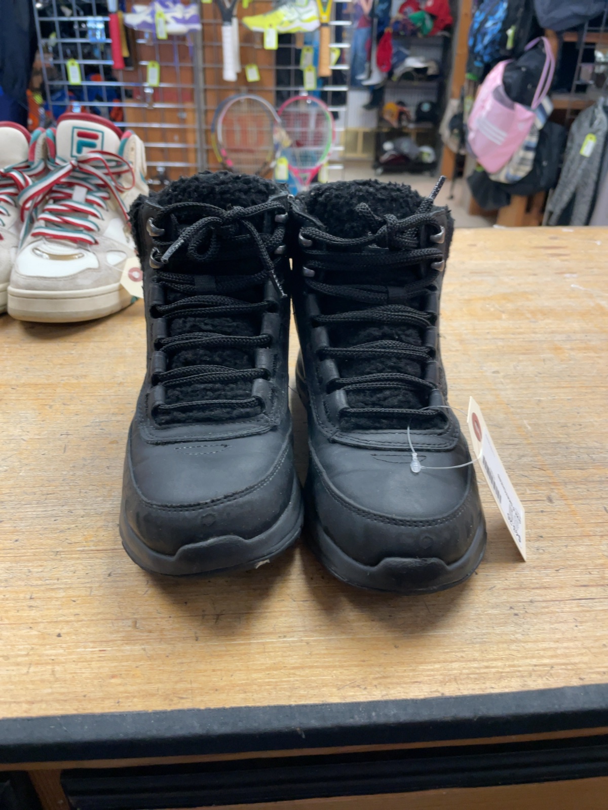 Skechers On-the-GO Joy Size 6 Waterproof Winter Boots
