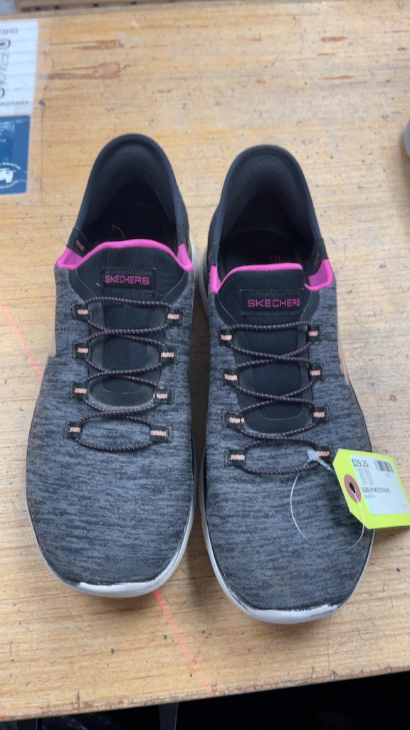 Skechers Size 8 Black/Pink Running Shoes