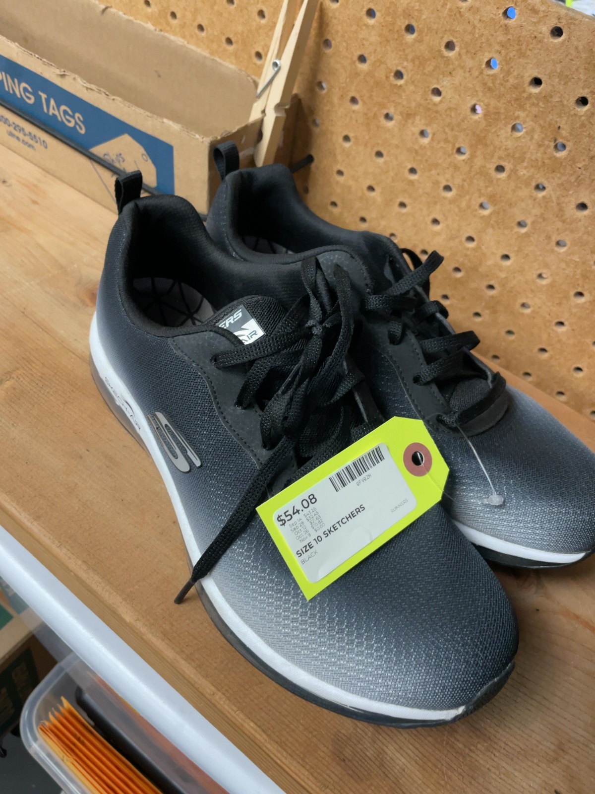 Skechers Skech-Air Size 10 Black Runners