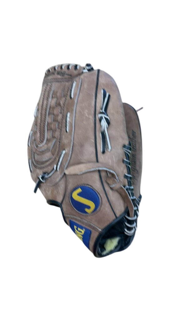Spalding 12.5" Left Hand Throw Baseball Glove - image 1