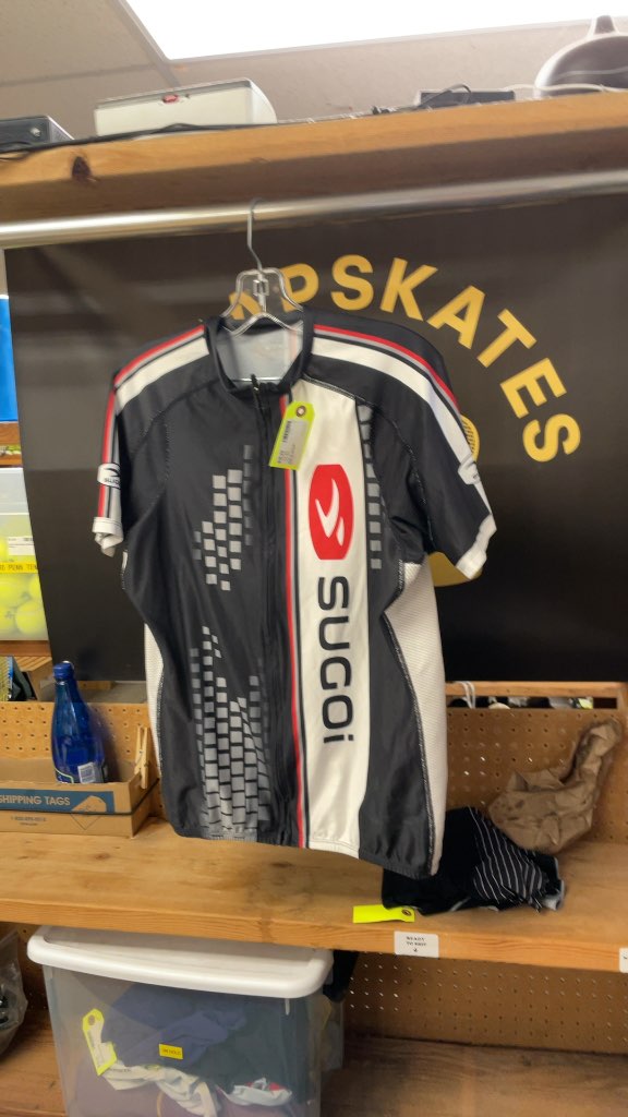 Sugoi Cycling Jersey Black/Red Size XL - image 1