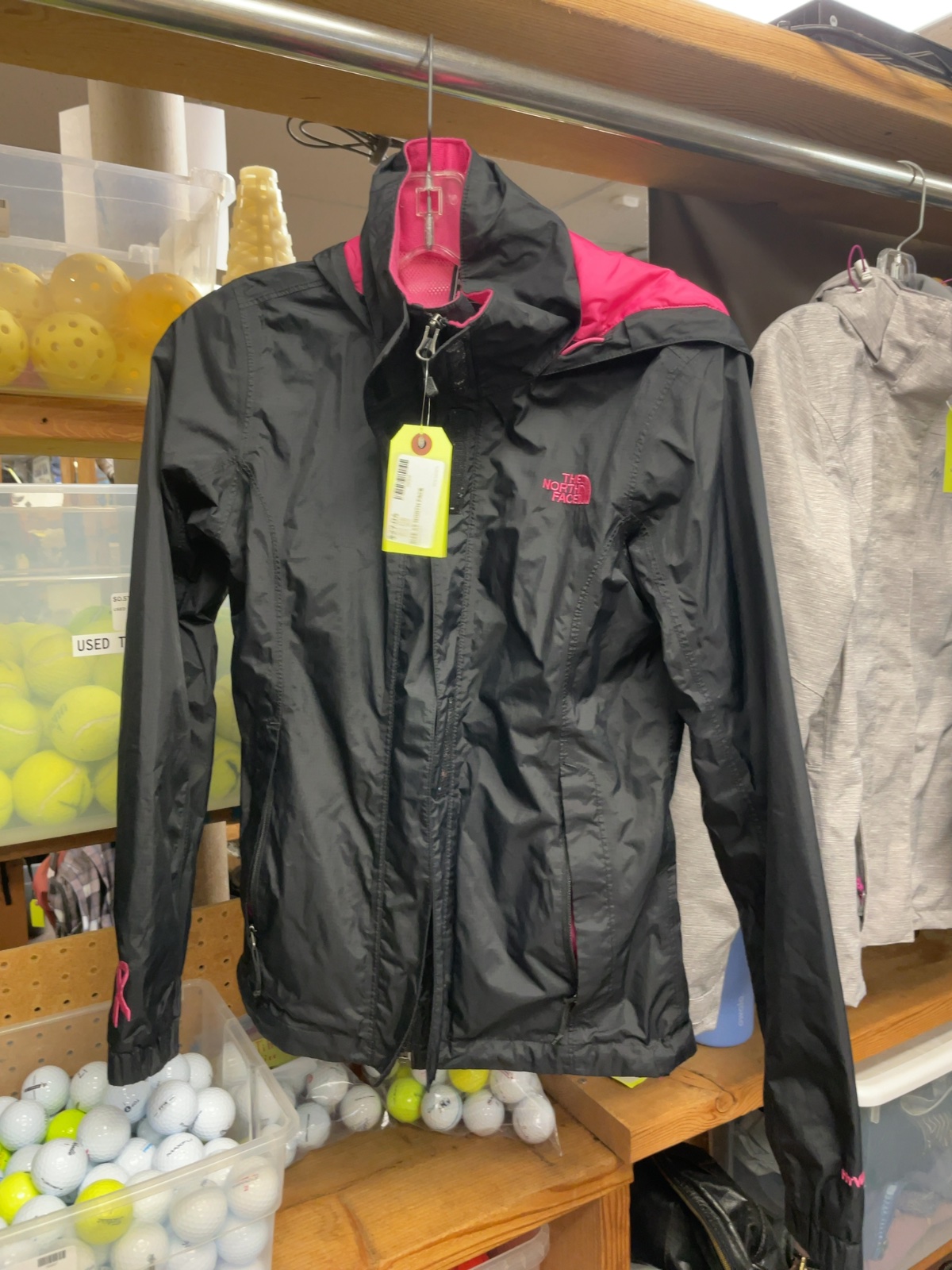 The North Face Rain Jacket XS - Black/Pink
