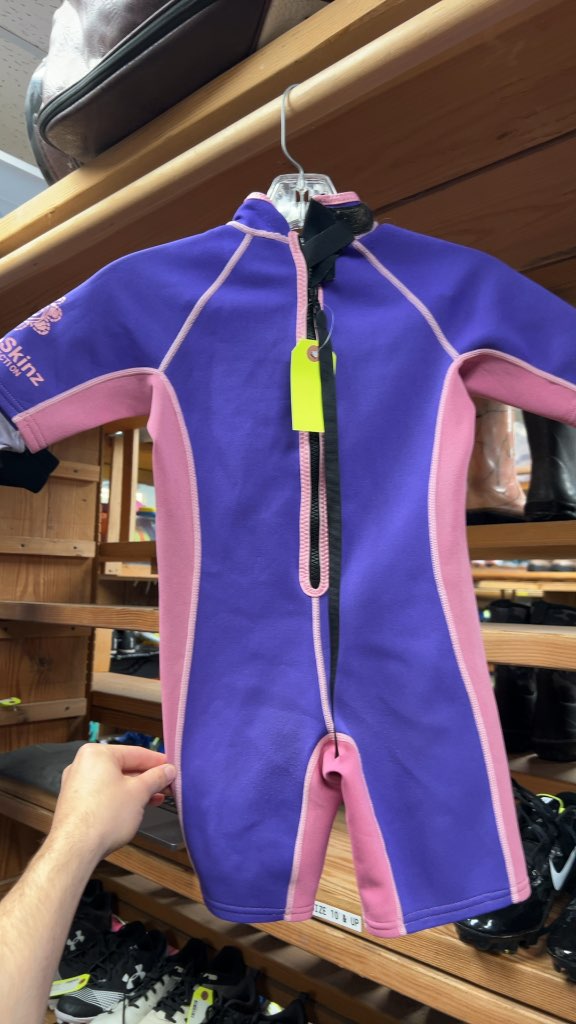 ThermoSkinz Junior Shorty Wetsuit - Size 6