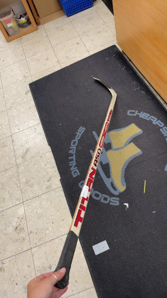 Titan ASD T. Selanne Right Hand Hockey Stick