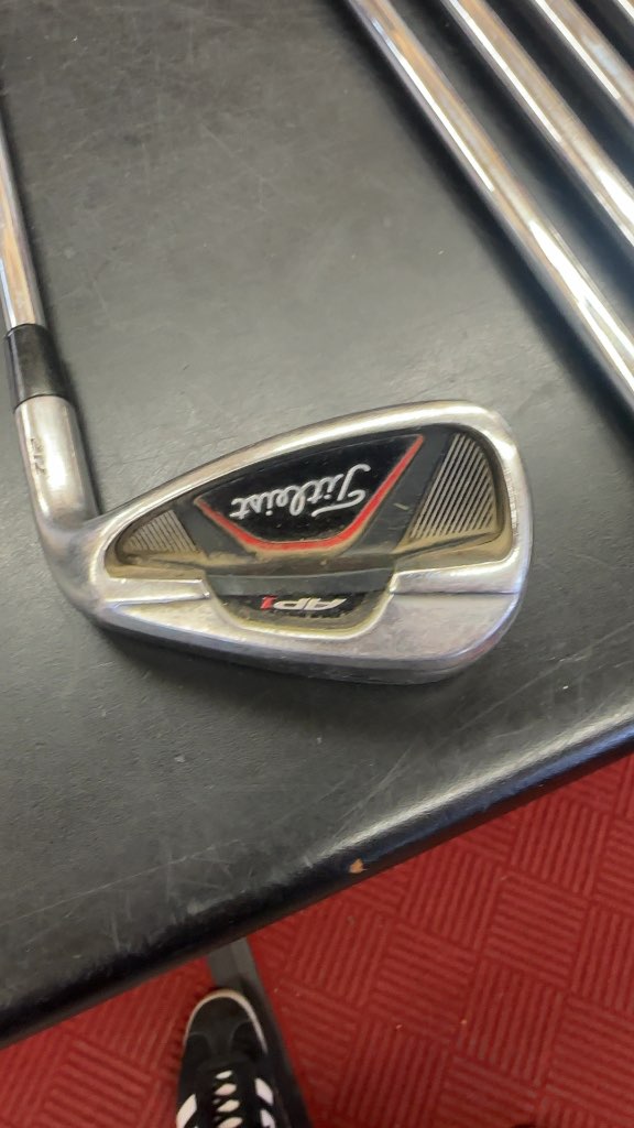 Titleist Golf Iron Set AP1 712 4-PW Used