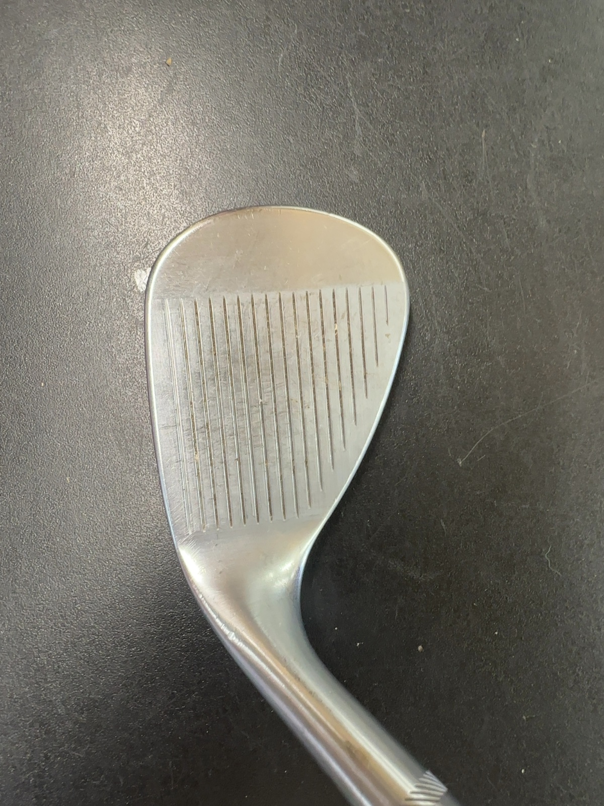 Titleist Vokey Design SM10 54° Wedge (12° Bounce, D Grind)