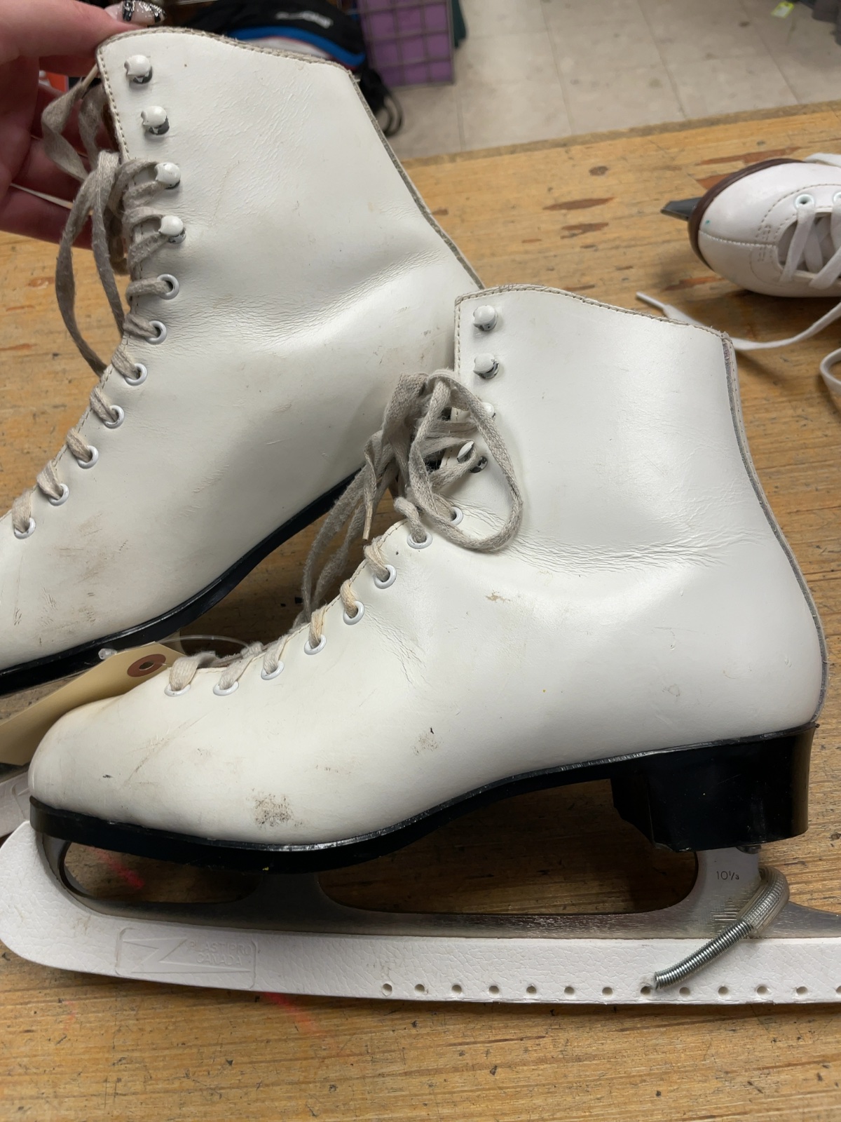 Trex Figure Skates Size 9 White