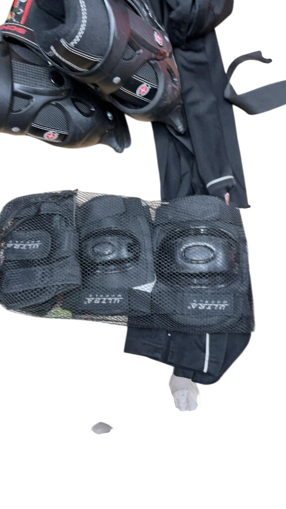 Ultra Wheels Youth 8+ 3-Pack Protective Pads - Black