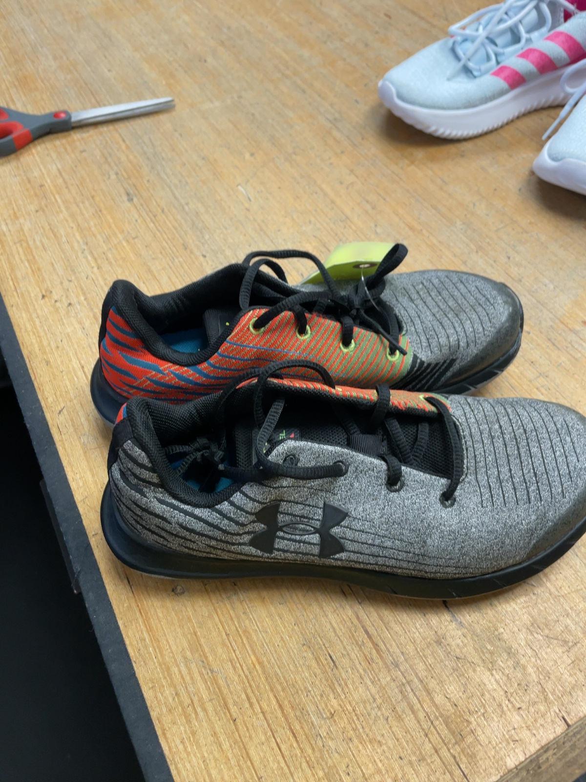 Under Armour Level X Series Size 4.5 UA Running Shoes