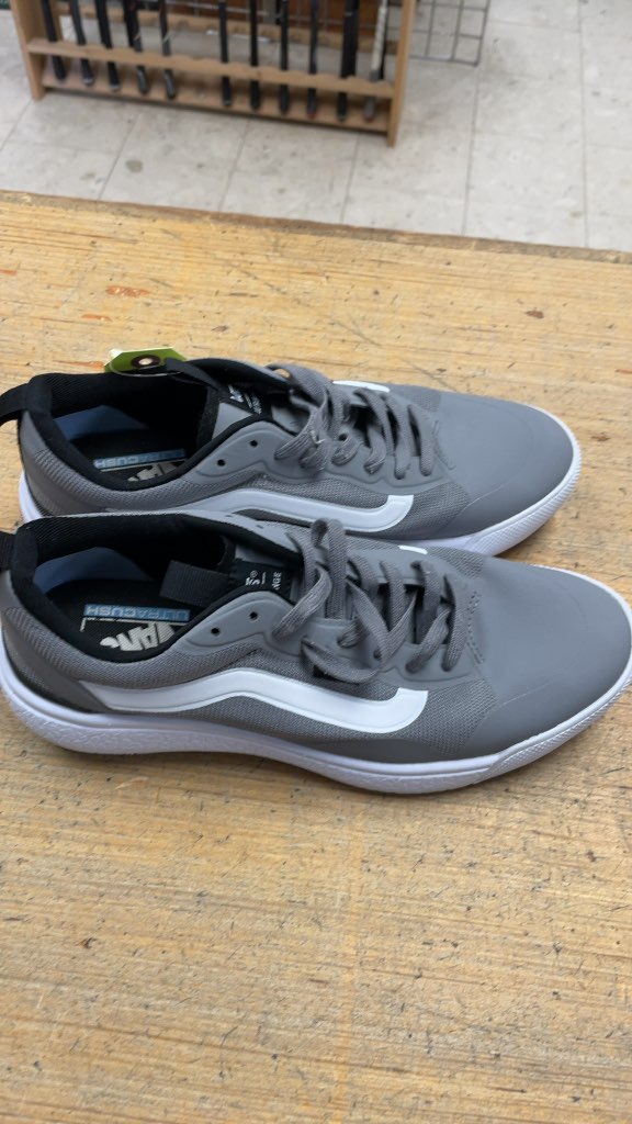 Vans UltraRange Sneakers - Grey - Size 9