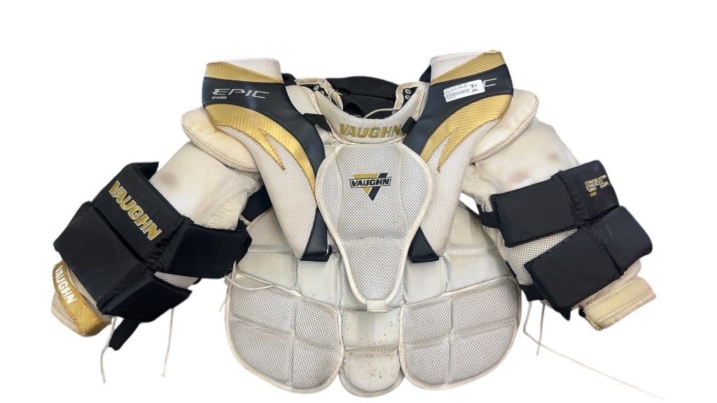 Vaughn Goalie Chest & Arm Protector Epic 8400 Used Junior Medium - image 1