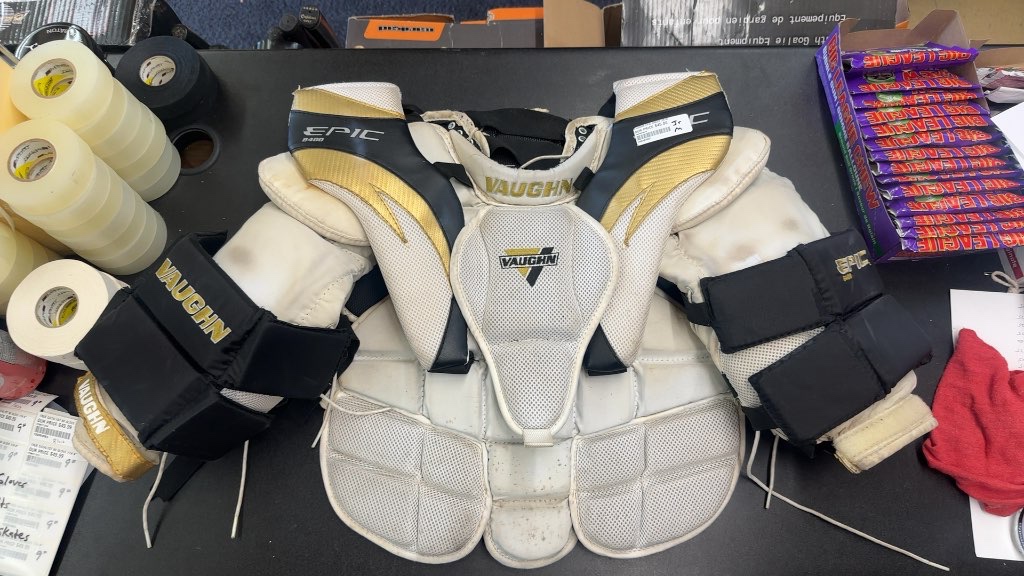 Vaughn Goalie Chest & Arm Protector Epic 8400 Used Junior Medium