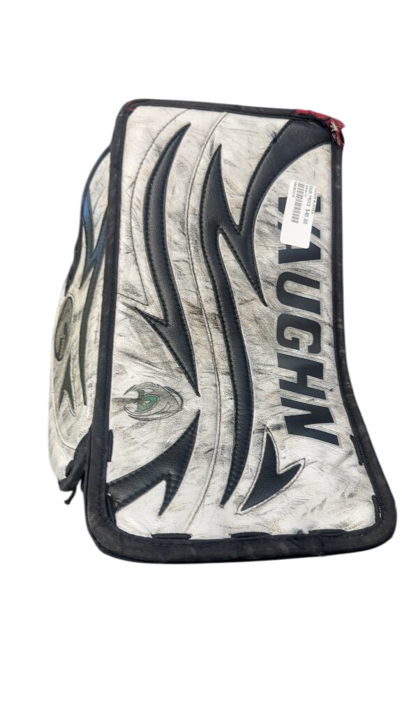 Vaughn Hockey Goalie Blocker Velocity White/Black Used(small tear in palm doesn’t go all the way thru)
