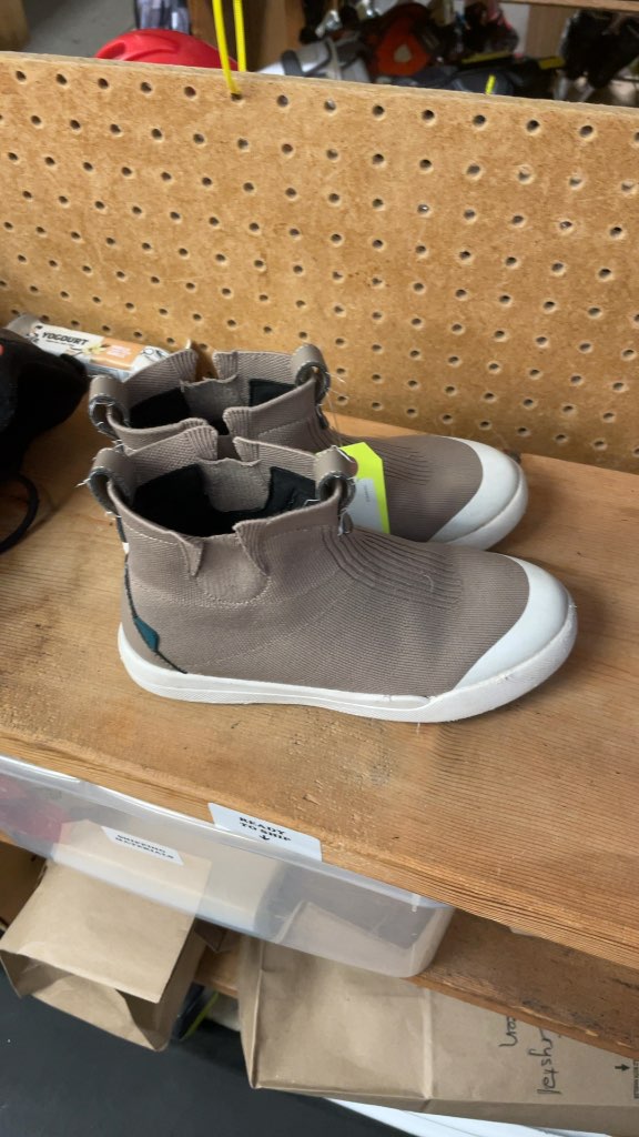 Vessi Beige Sneakers Size 3