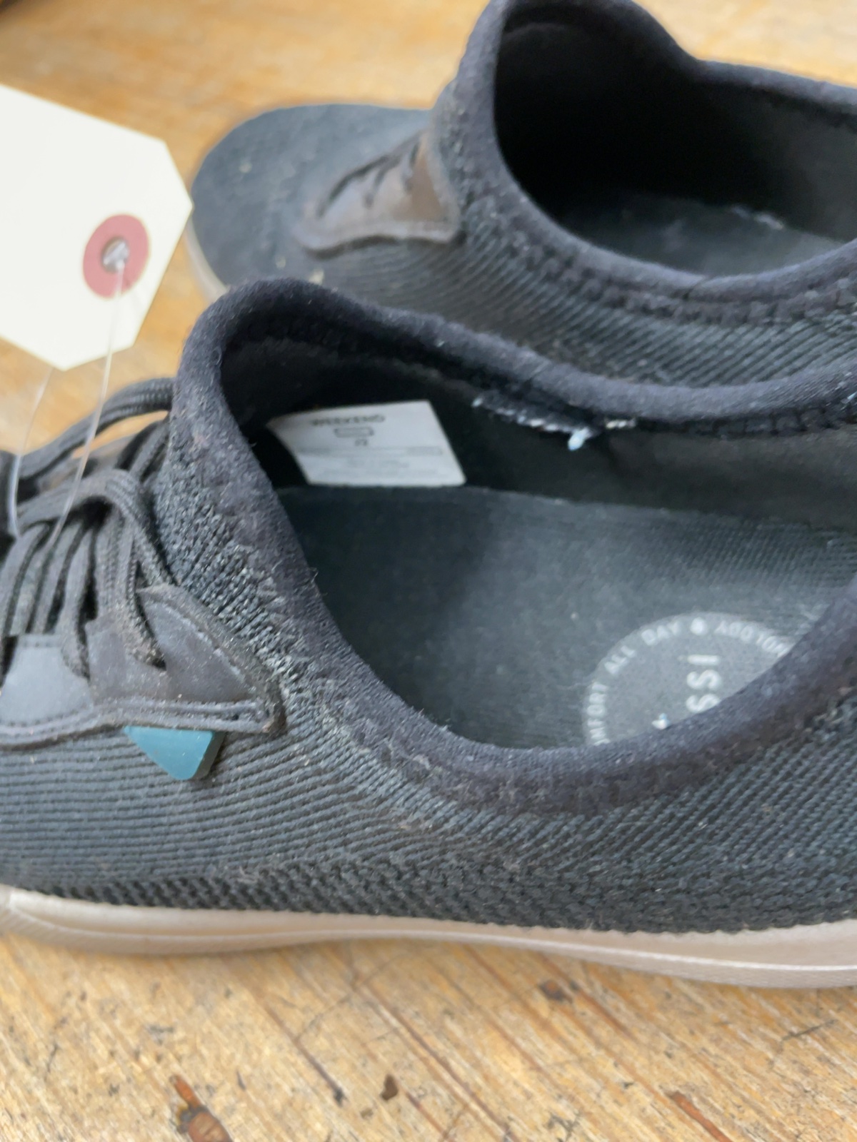 Vessi Weekend Size 2 Black Sneakers