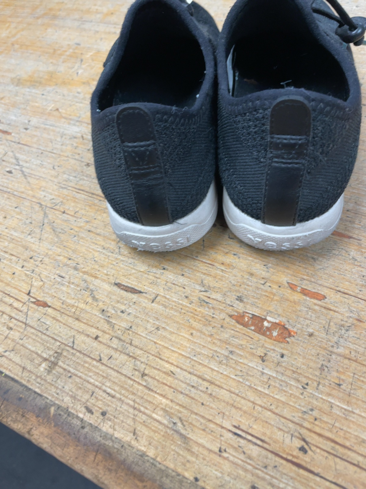 Vessi Weekend Size 2 Black Sneakers
