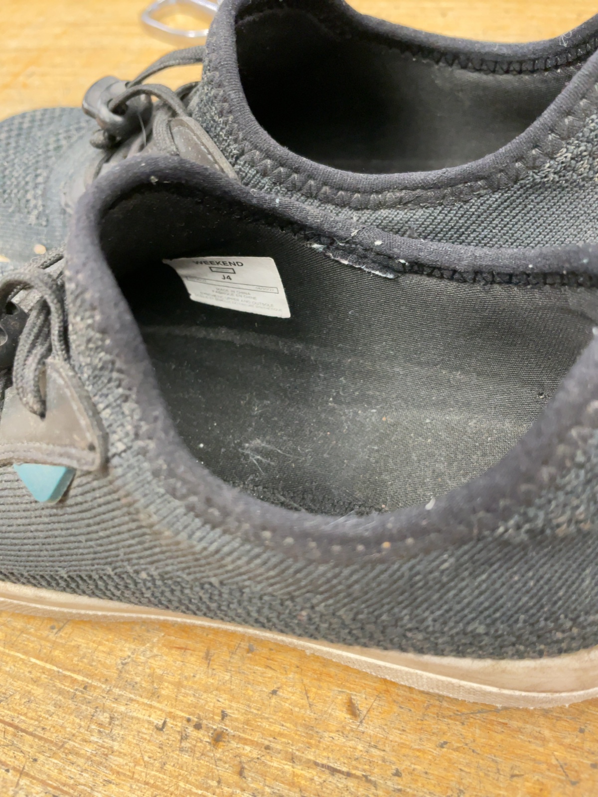 Vessi Weekend Size 4 Black Sneakers