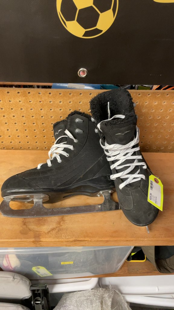 VIC Black Figure Skates - Size 8