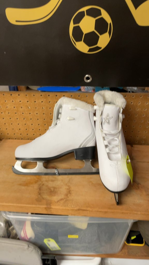 White Faux-Fur Lined Figure Skates - Size 6