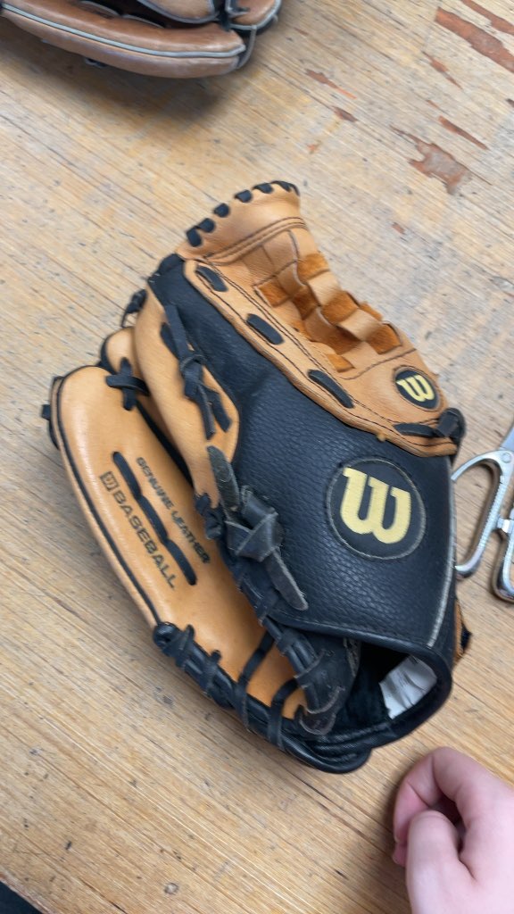 Wilson A350 11.5" Right Hand Throw Baseball Glove