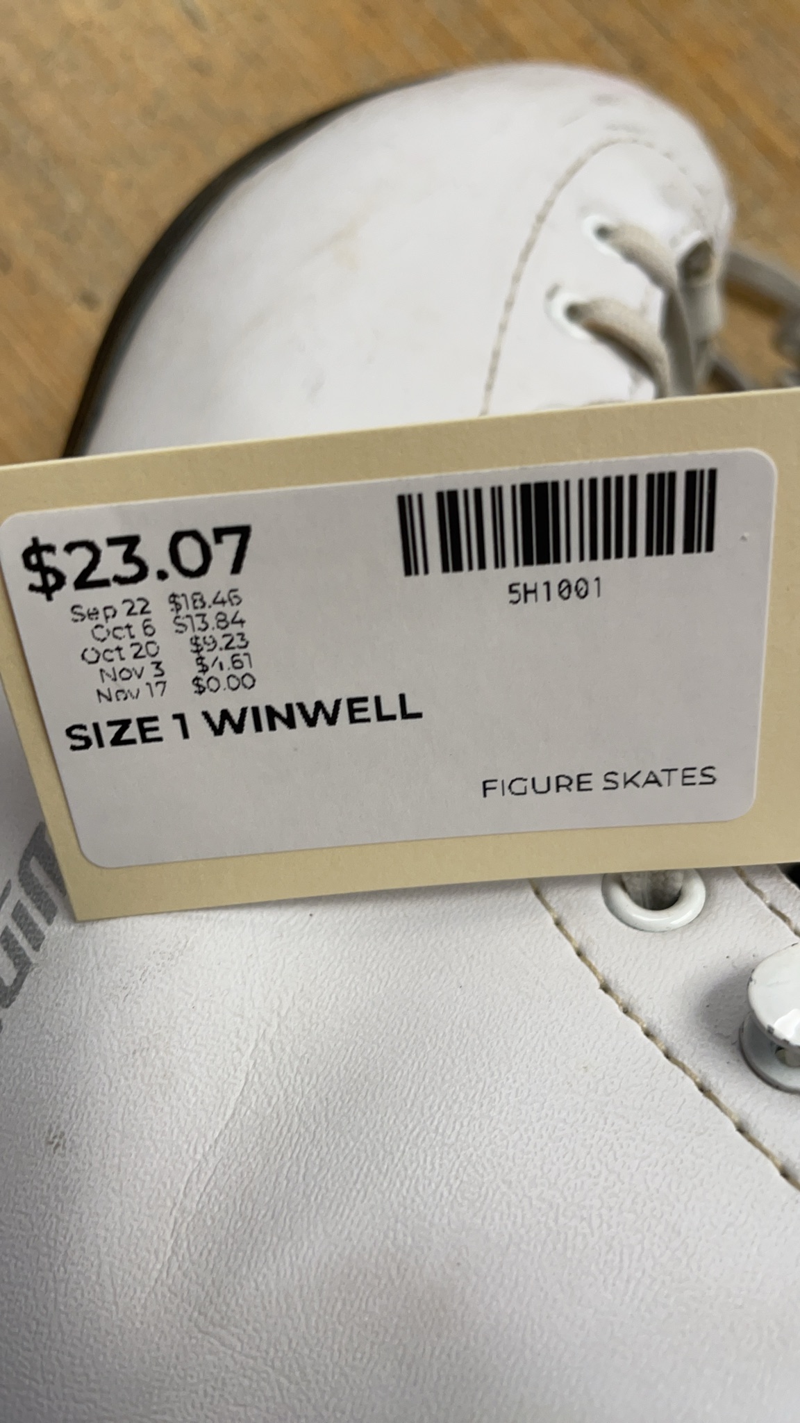 Winnwell Figure Skates Size 1 White