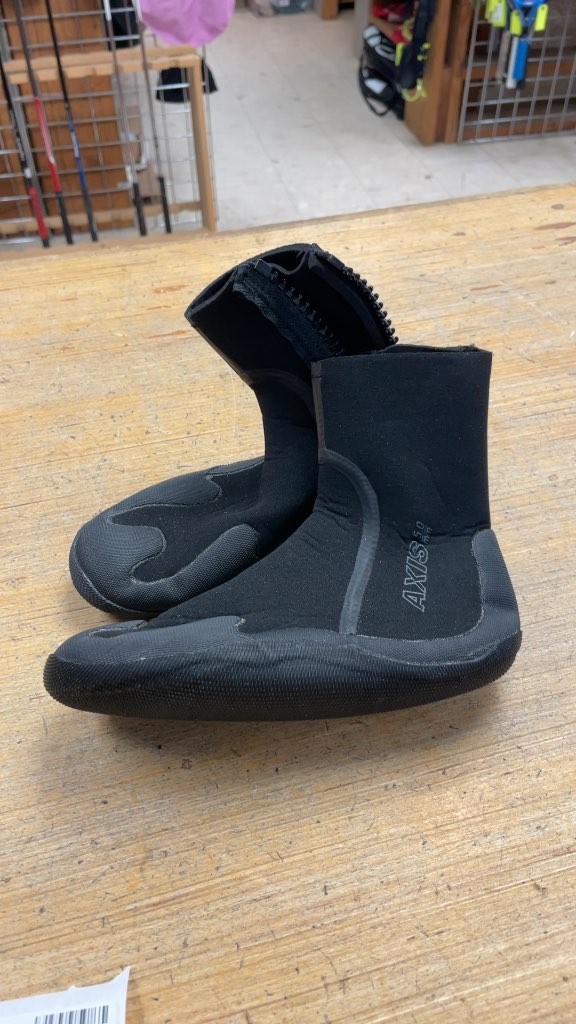Xcel Axis 5mm Wetsuit Booties - Size 4