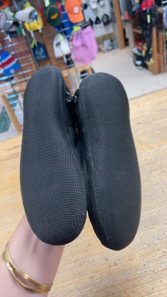 Xcel Axis 5mm Wetsuit Booties - Size 4