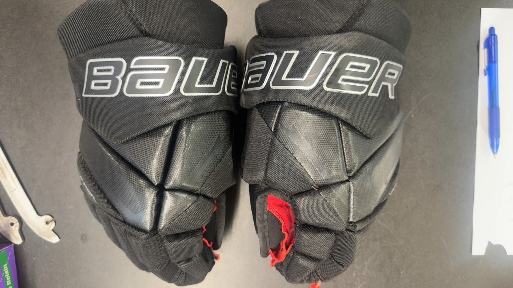 Bauer Vapor Fly 40 Hockey Gloves Used 14"excellent condition