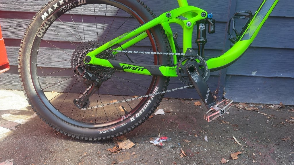 Giant Reign advanced 1  2018 Full Suspension Mountain Bike - Neon Green