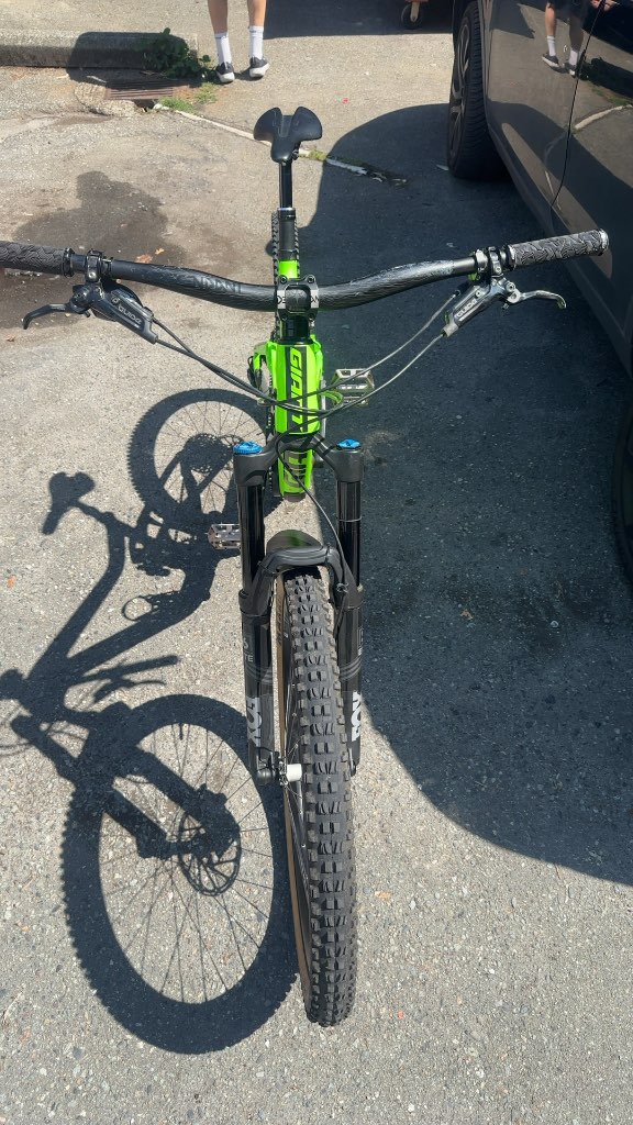 Giant Reign advanced 1  2018 Full Suspension Mountain Bike - Neon Green