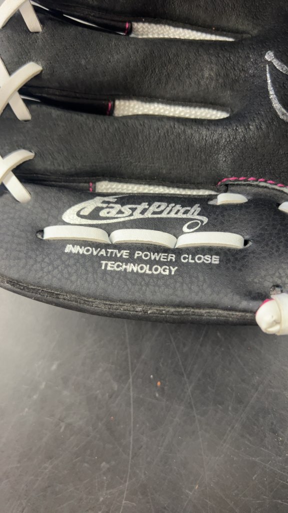 Mizuno Fast Pitch Finch Softball Glove Black/Pink Excellent Condition 10"