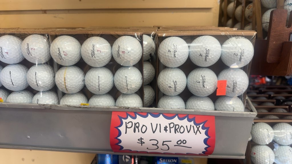 Titleist Golf Balls Pro V1 / Pro V1x Used 12-Pack A grade balls with no marks or scuffs. Like they came out of a new sleeve.