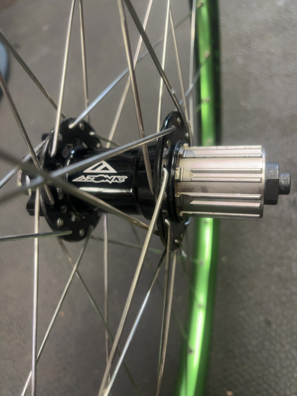 Dirty Wheelset 6-Bolt Disc Green Brand new