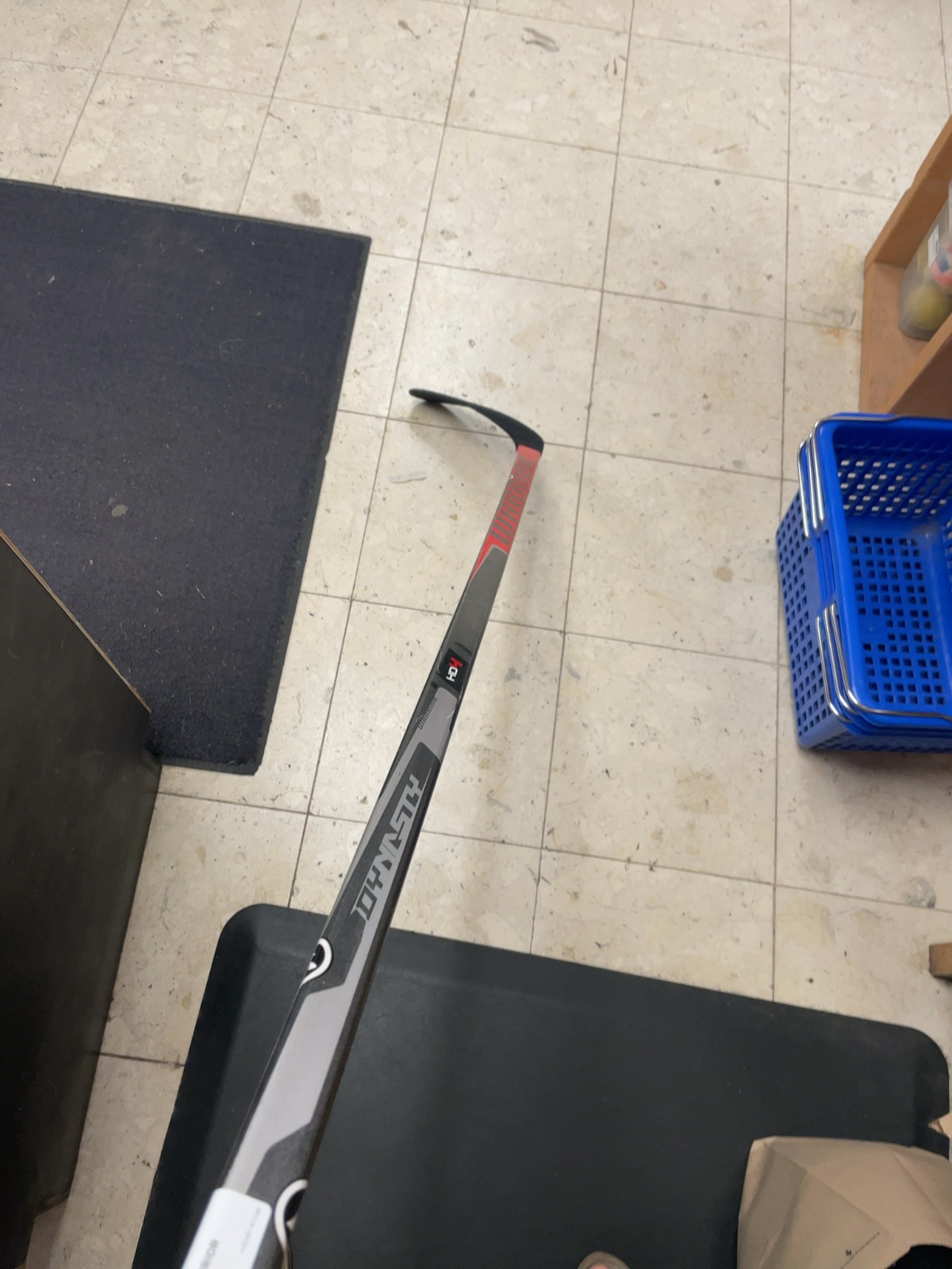 Warrior Dynasty HD4 Junior Hockey Stick 50 Flex W03 Henrique RH 56.5"
